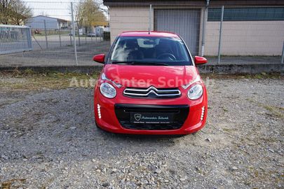 Car image 3