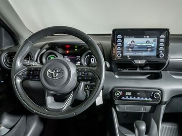 Car image 11