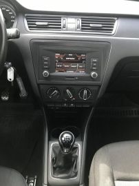 Car image 35