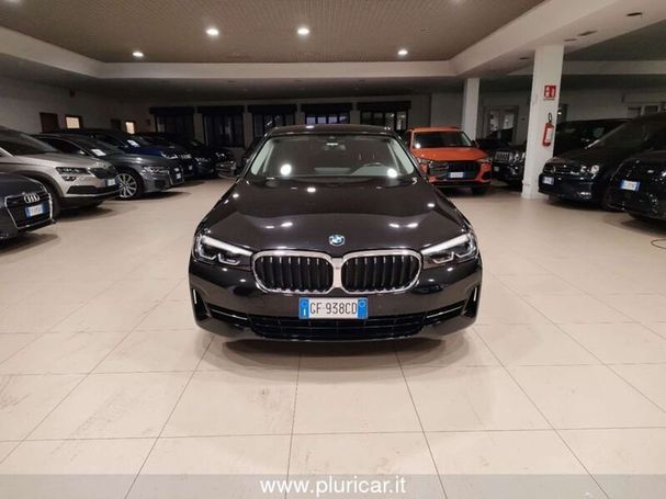 BMW 530 Touring xDrive 183 kW image number 17