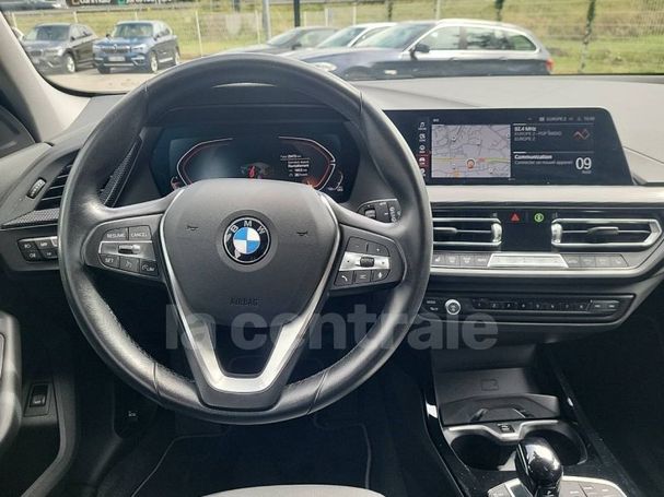 BMW 118i 100 kW image number 17