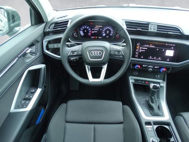 Audi Q3 35 TFSI S-line 110 kW image number 6