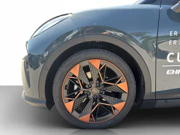 Car image 23