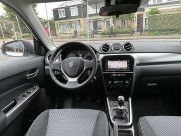 Car image 30