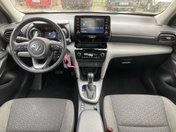 Car image 15