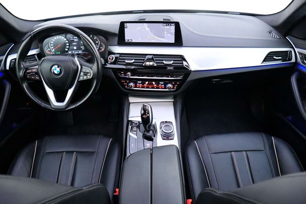 BMW 520i Touring 135 kW image number 17