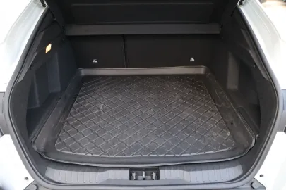 Car image 32