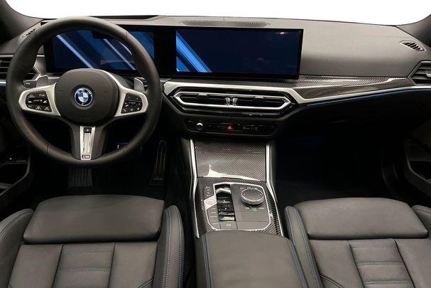 BMW 330e Touring xDrive 216 kW image number 11