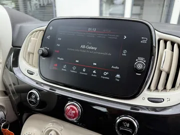 Car image 17