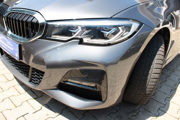 BMW 320i 135 kW image number 11