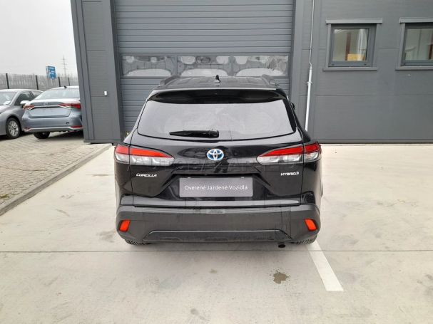 Toyota Corolla Cross 2.0 Hybrid 145 kW image number 3