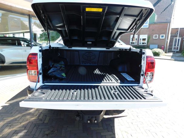 Toyota Hilux Double D Cab 2.4 4D Professional 110 kW image number 28