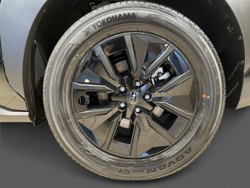 Car image 17
