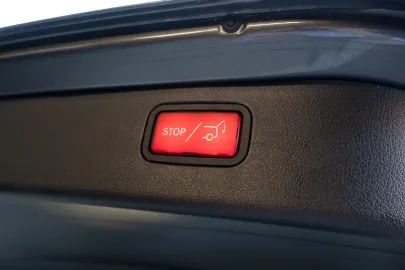 Car image 35