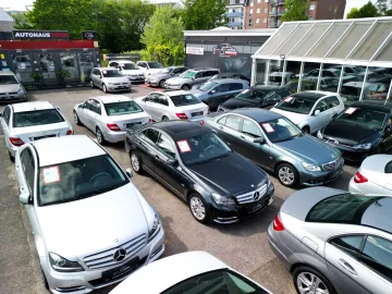 Car image 35