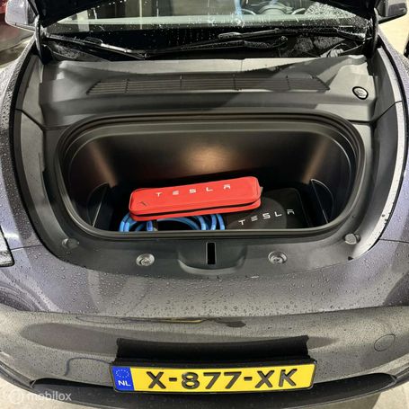 Tesla Model Y 220 kW image number 18