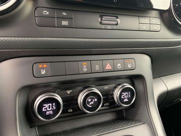 Car image 41