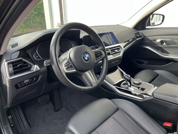 BMW 330e M Sport xDrive 215 kW image number 8