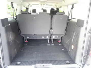 Car image 28