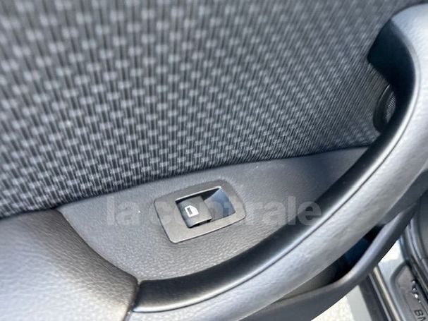 BMW X1 sDrive18d 110 kW image number 38