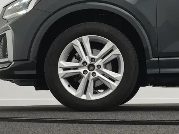 Car image 47