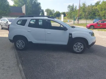 Car image 26