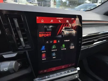 Car image 26