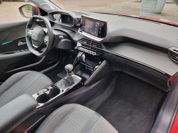 Car image 30