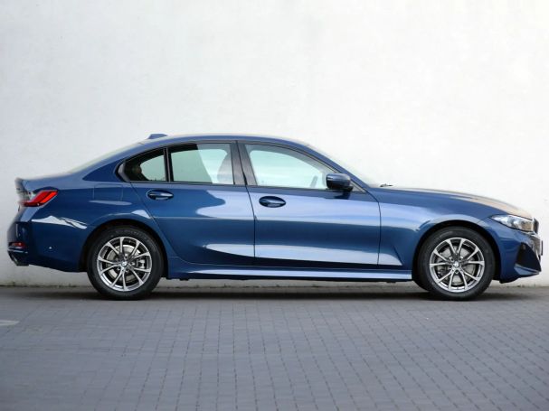 BMW 320i 135 kW image number 3