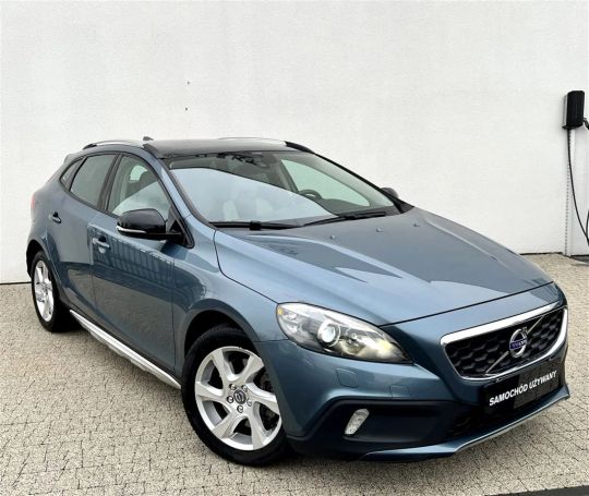 Volvo V40 T5 Summum 187 kW image number 2