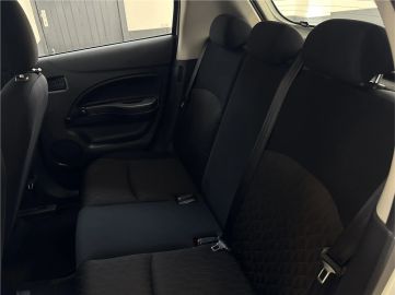 Car image 31
