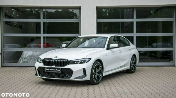 BMW 320i 135 kW image number 1