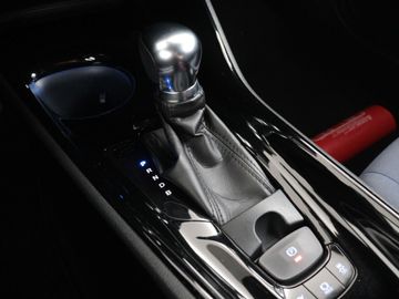 Car image 11