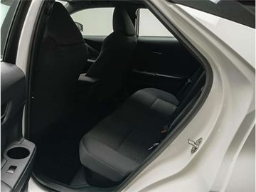 Car image 11