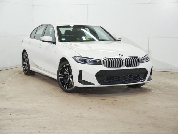 BMW 330e M xDrive 215 kW image number 1