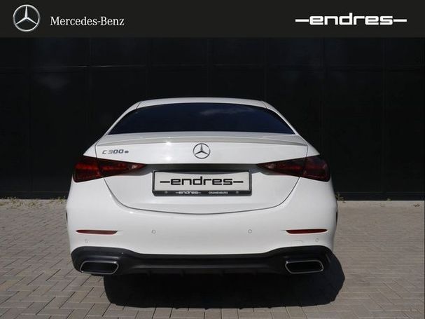 Mercedes-Benz C 300 e AMG Line 230 kW image number 17