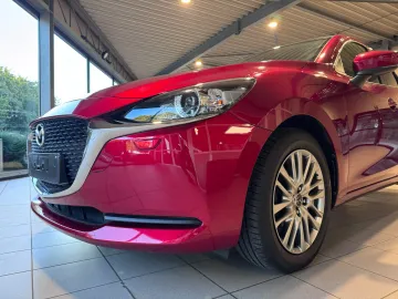 Car image 17