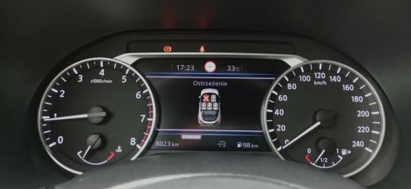 Car image 23