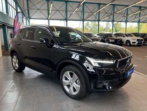 Volvo XC40 T2 Core 95 kW image number 26