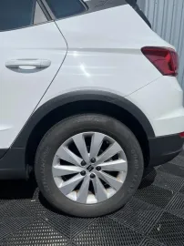 Car image 33