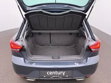 Car image 30