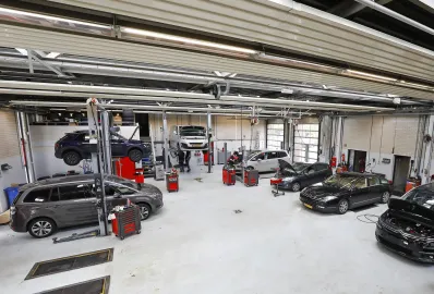 Car image 31