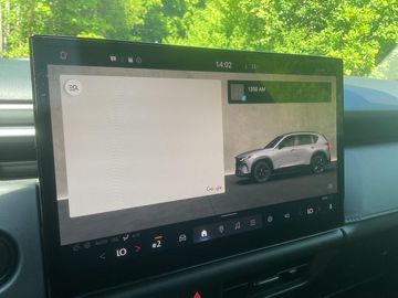 Car image 18