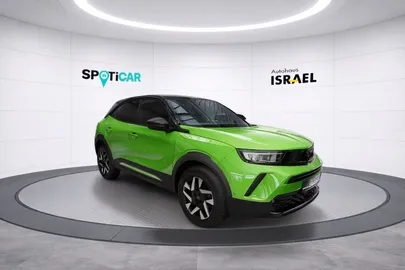 Car image 2