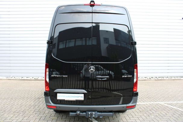 Mercedes-Benz Sprinter 319 RWD 140 kW image number 16