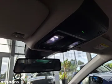 Car image 40