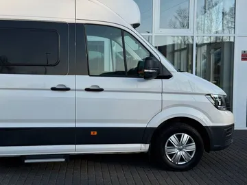 Car image 36