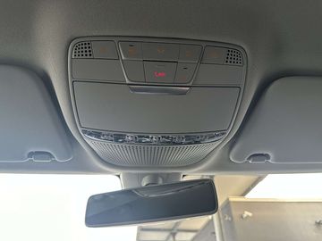 Car image 47