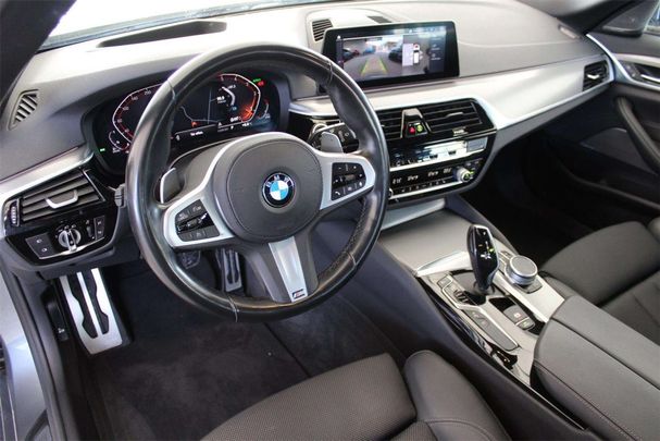 BMW 520d Touring xDrive 140 kW image number 20