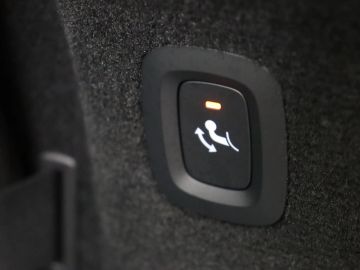 Car image 38